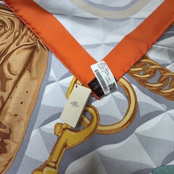 NWT Hermes Beaute Composee Silk Scarf - Picture 3 of 4